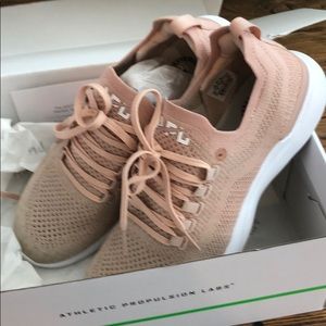 APLs. Basically new. Worn once.  Lululemon.